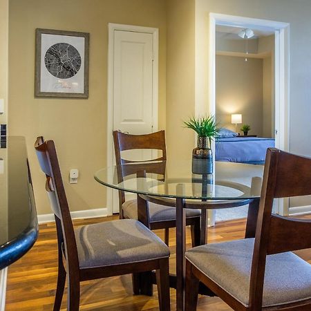 Frontdesk Oakwood Residence Apts Uptown Dallas Exterior foto