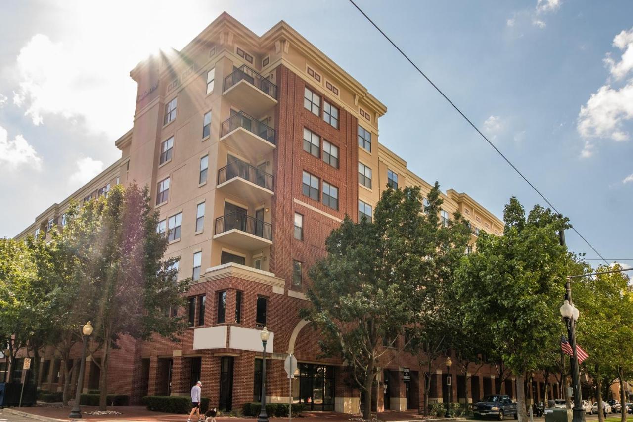 Frontdesk Oakwood Residence Apts Uptown Dallas Exterior foto