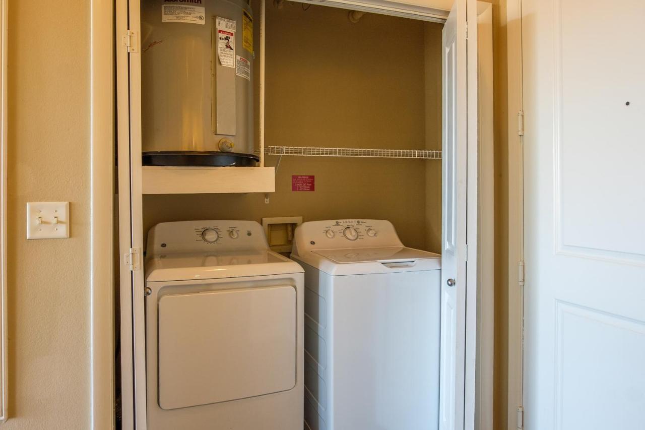 Frontdesk Oakwood Residence Apts Uptown Dallas Exterior foto