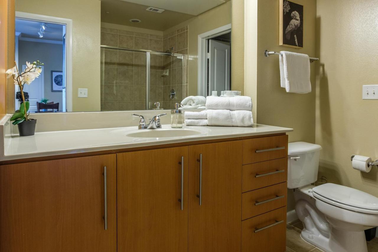 Frontdesk Oakwood Residence Apts Uptown Dallas Exterior foto